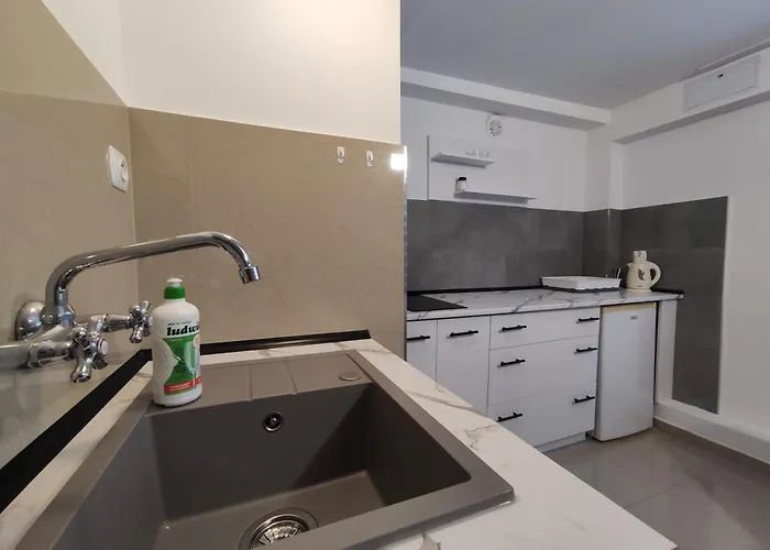 Piaskowa 44 库瑞尼卡慕斯卡